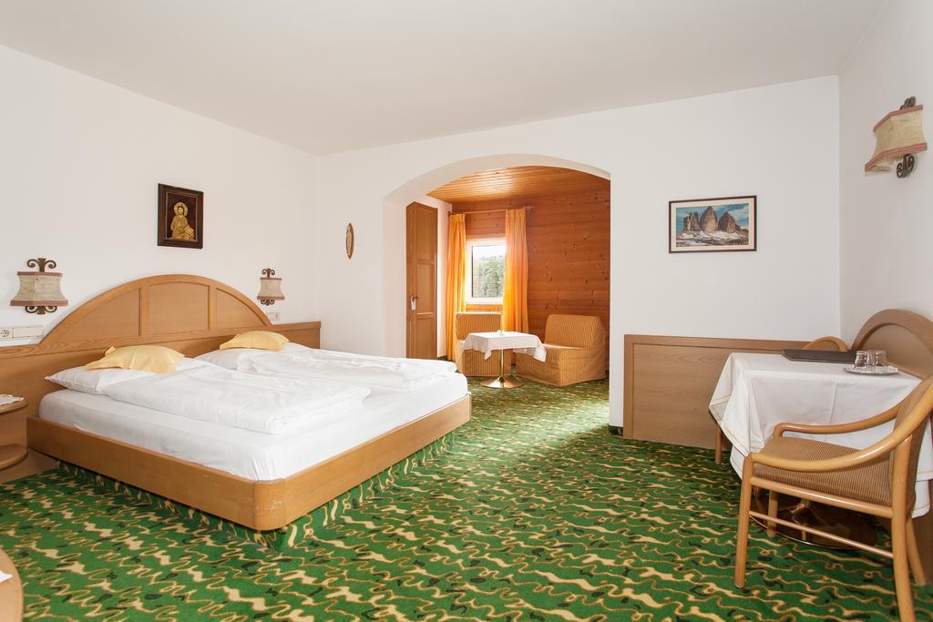 Hotel Lichtenstern ソプラボルツァーノ 部屋 写真